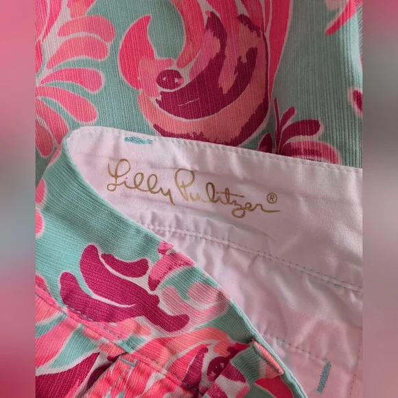 Lilly Pulitzer Vibrant Tropical Print Chipper Shorts - Picture 4 of 11